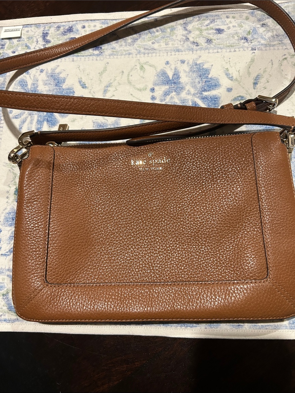 kate spade tan pebbled leather crossbody bag
Lena style